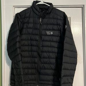 Mountain Hardware down puffy jacket